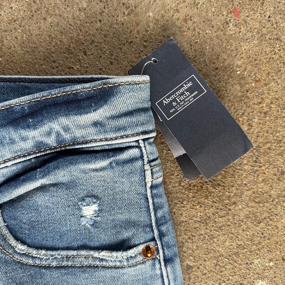 NWT Abercrombie & Fitch The Super Skinny Ankle High Rise Medium Wash Size 26|2L - Picture 3 of 5